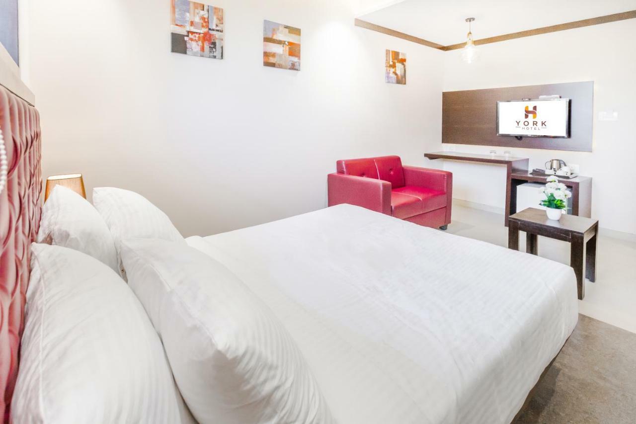 York Hotel Kochi Ngoại thất bức ảnh